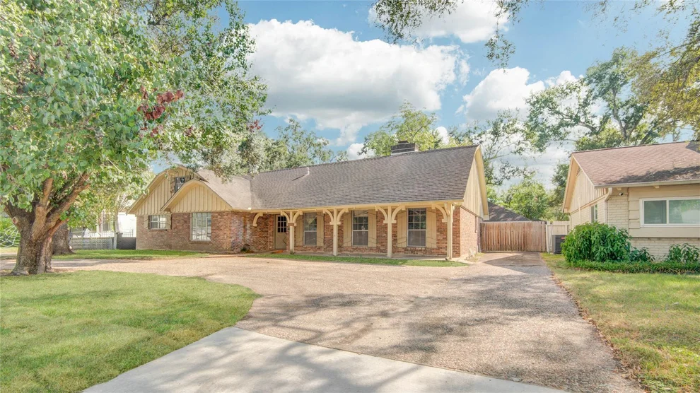 Unit for sale at 8011 Richmond Avenue, Houston, TX 77063