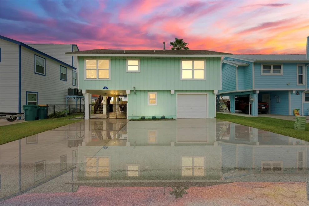 Unit for sale at 2 S Sandpiper Street, La Marque, TX 77568