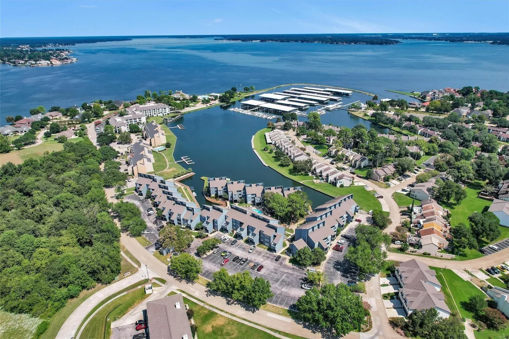 Unit for sale at 12500 Melville Drive 325c, Montgomery, TX 77356