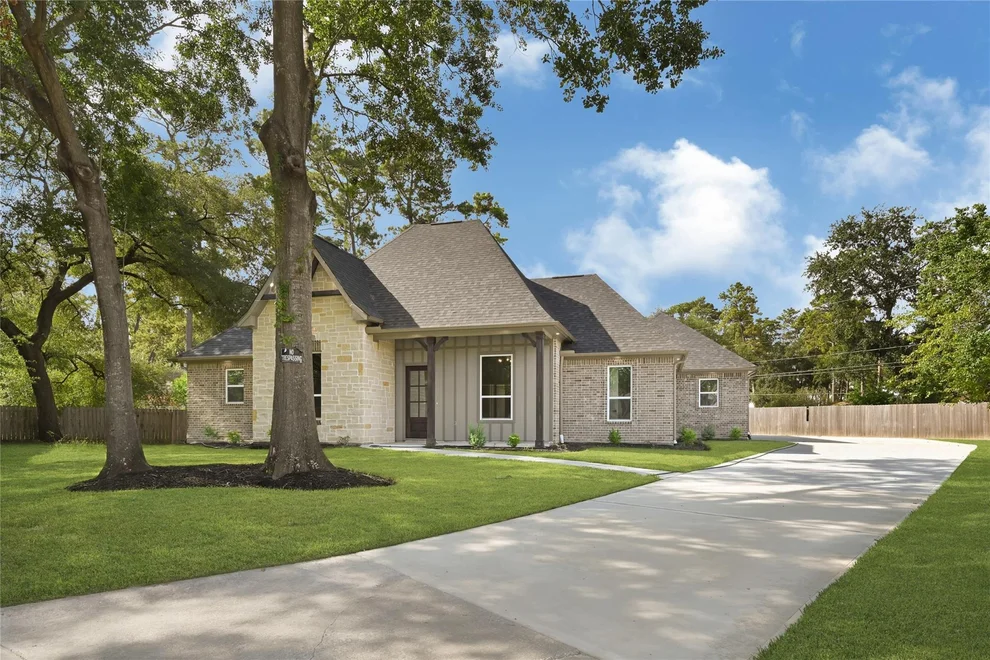 Unit for sale at 3867 Villa Ridge Drive, Houston, TX 77068