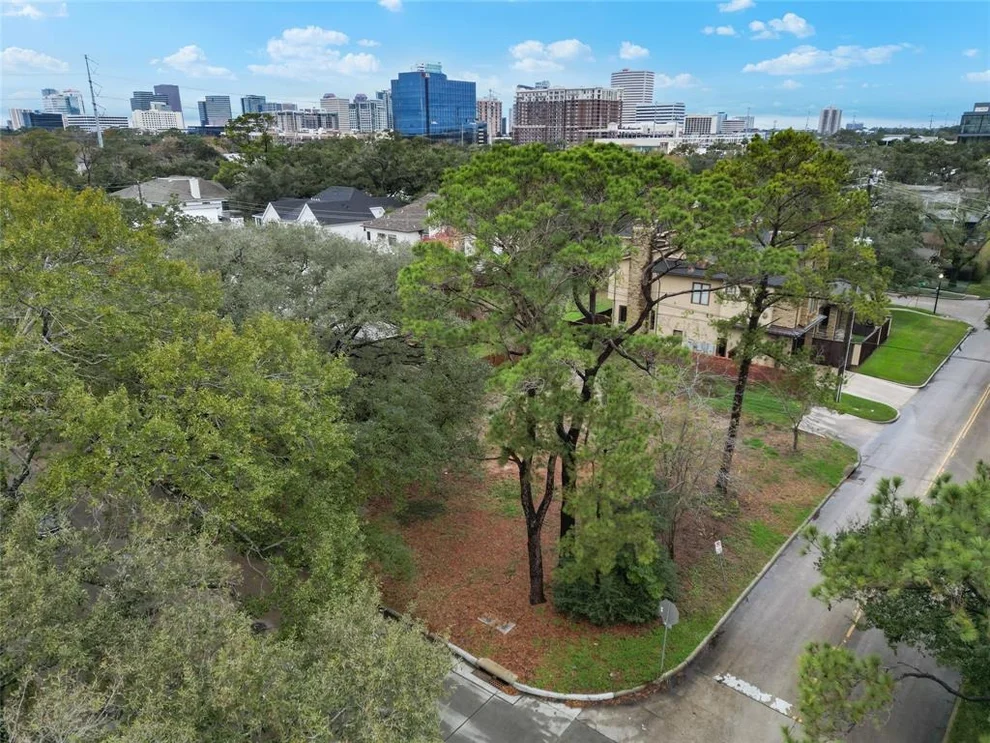 Unit for sale at 4002 W Alabama Street, Houston, TX 77027