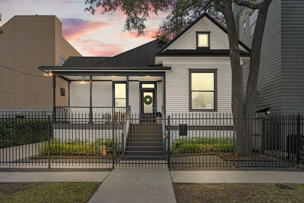 Unit for sale at 405 Welch Street, Houston, TX 77006