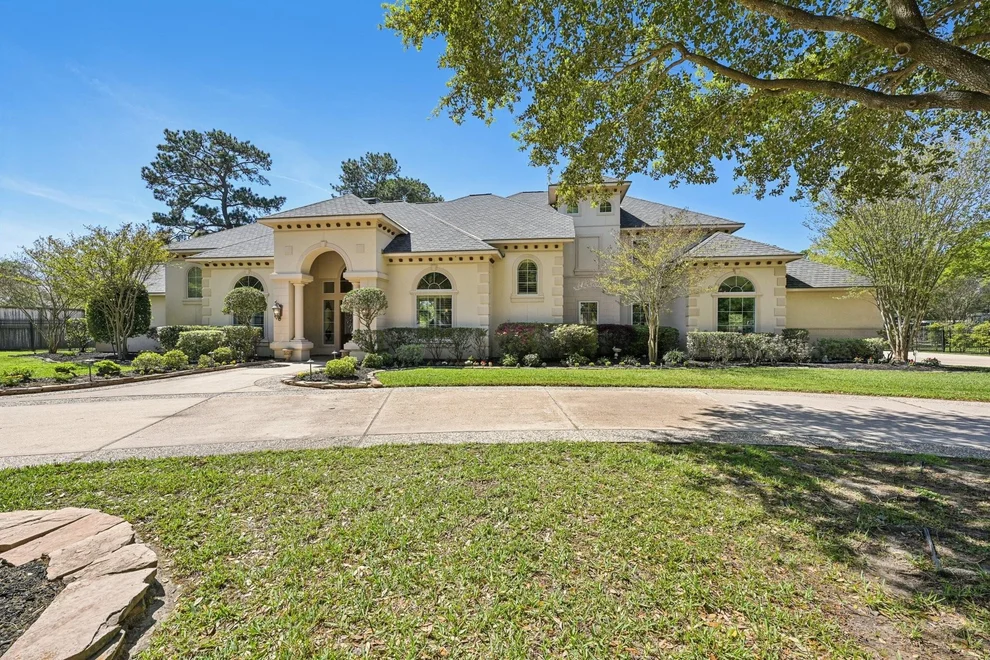 Unit for sale at 51 Sandown Park Drive, Spring, TX 77379