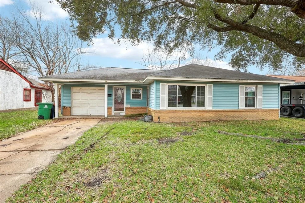Unit for sale at 1419 Elton Street, Houston, TX 77034