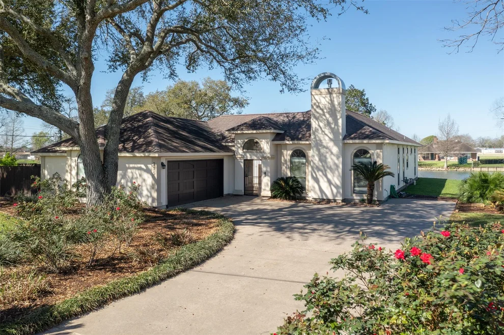 Unit for sale at 315 Bolling Green Drive, Wharton, TX 77488
