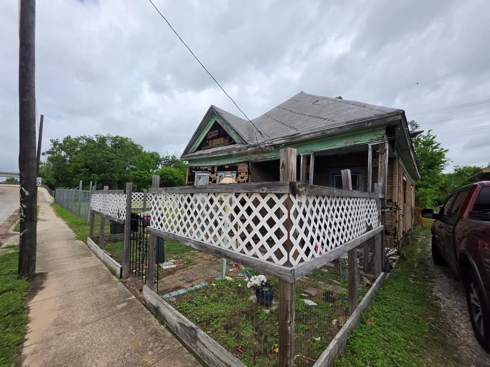 Unit for sale at 213 Hogan Street, Houston, TX 77009