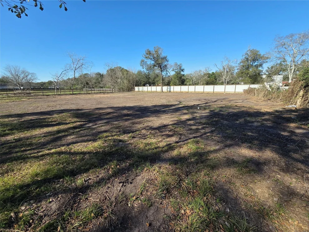 Unit for sale at 414 Gordy Road, Bacliff, TX 77518