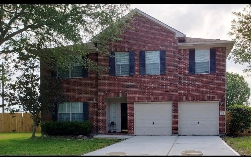 Unit for sale at 6810 Keithwood Circle S, Pearland, TX 77584