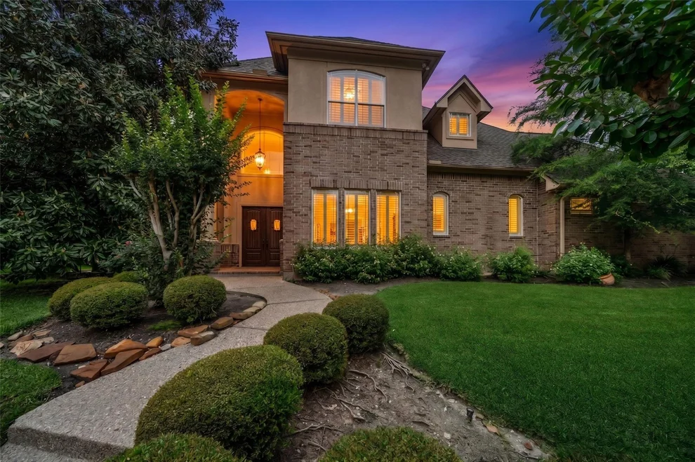 Unit for sale at 21 Wedgewood Drive W, Montgomery, TX 77356