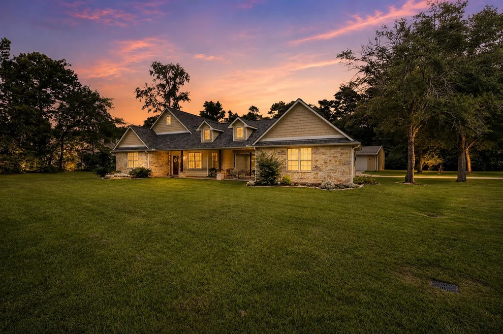 Unit for sale at 107 Ebner Lake Front Drive, Montgomery, TX 77316