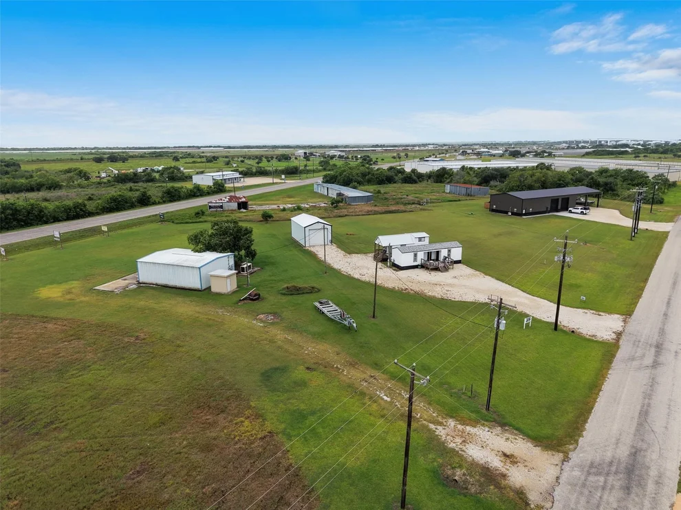 Unit for sale at 281 County Road 251, Matagorda, TX 77457
