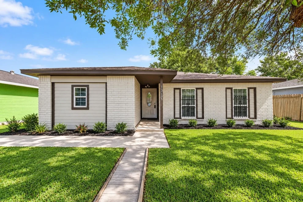 Unit for sale at 4845 E Ridge Creek Drive, Houston, TX 77053