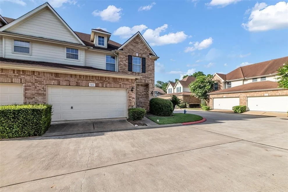 Unit for sale at 7402 Hollister Ridge, Houston, TX 77040