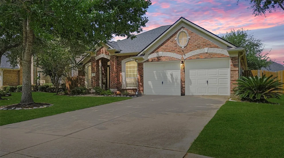 Unit for sale at 519 Rainswept Pass Drive, Rosenberg, TX 77469