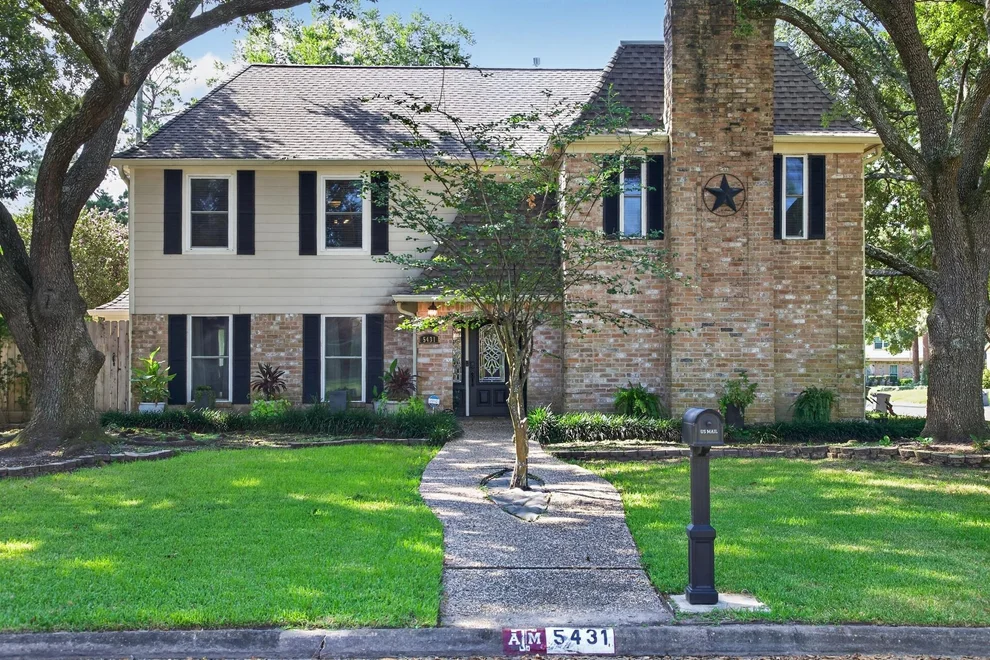 Unit for sale at 5431 Pine Arbor Drive, Houston, TX 77066
