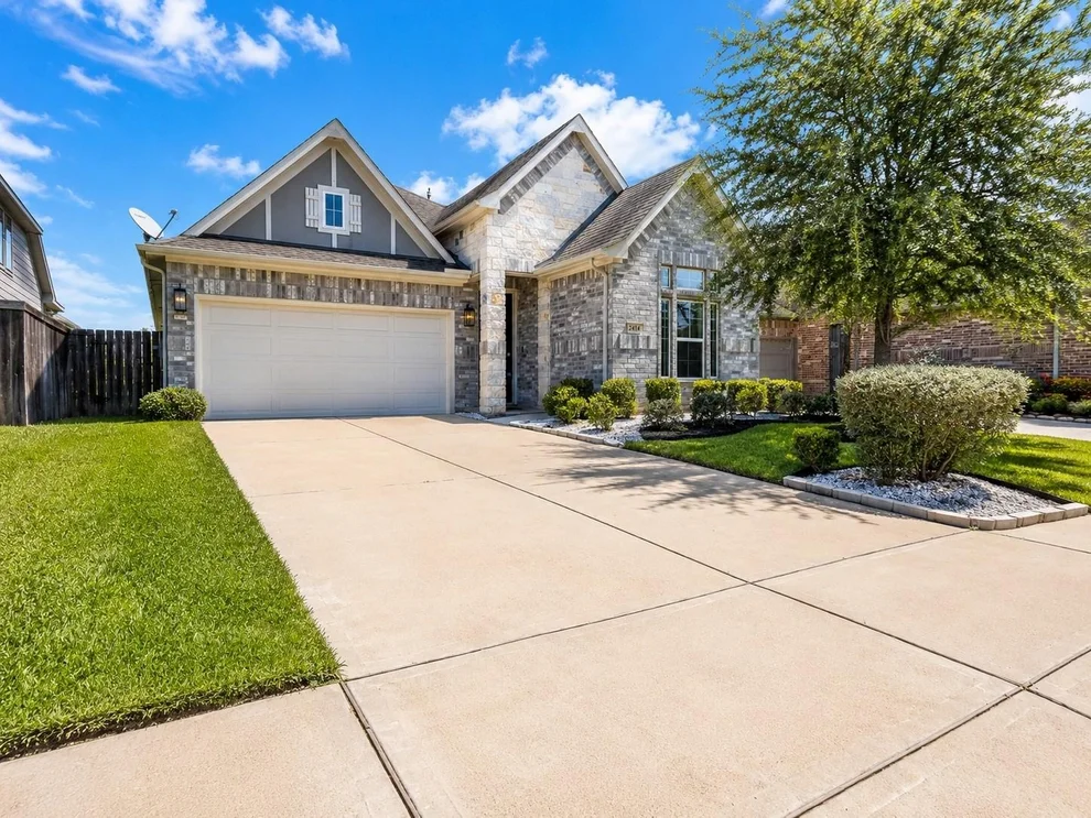 Unit for sale at 2414 Manor Valley Lane, Missouri City, TX 77459