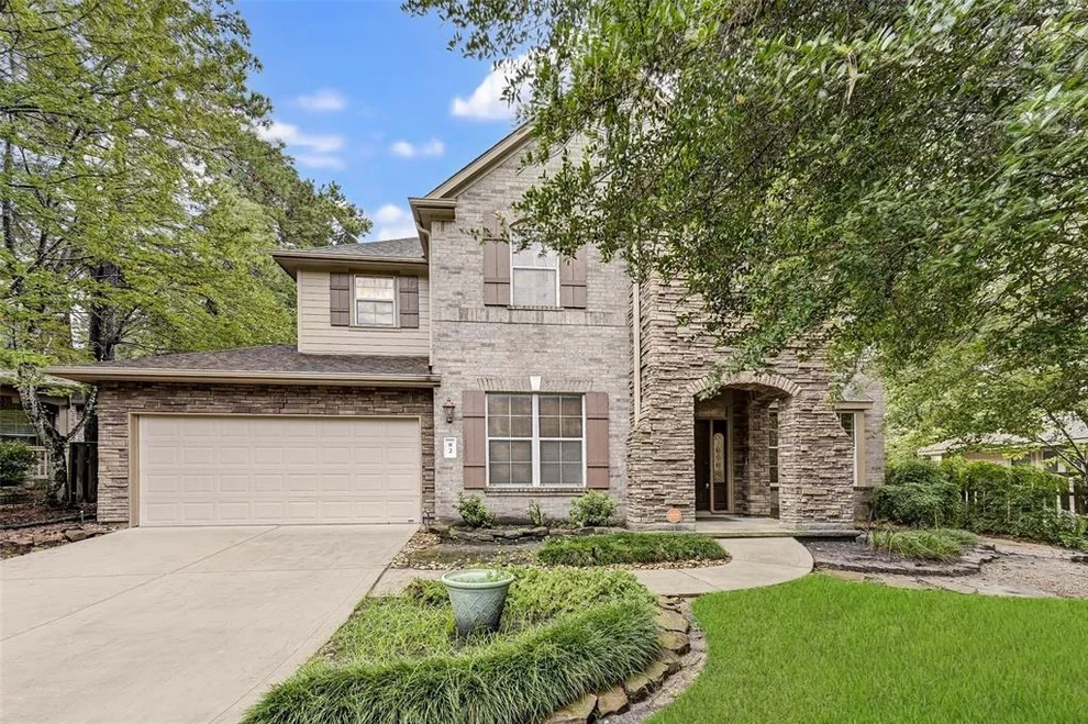 Unit for sale at 82 S Longsford Circle, The Woodlands, TX 77382