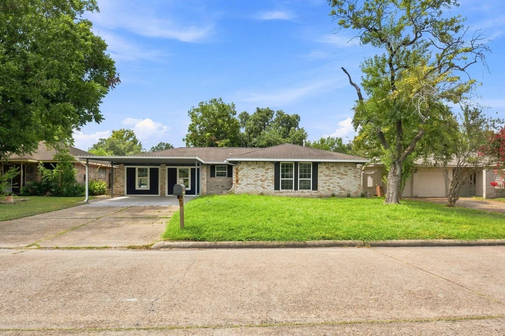 Unit for sale at 6418 Silver Chalice Drive, Houston, TX 77088