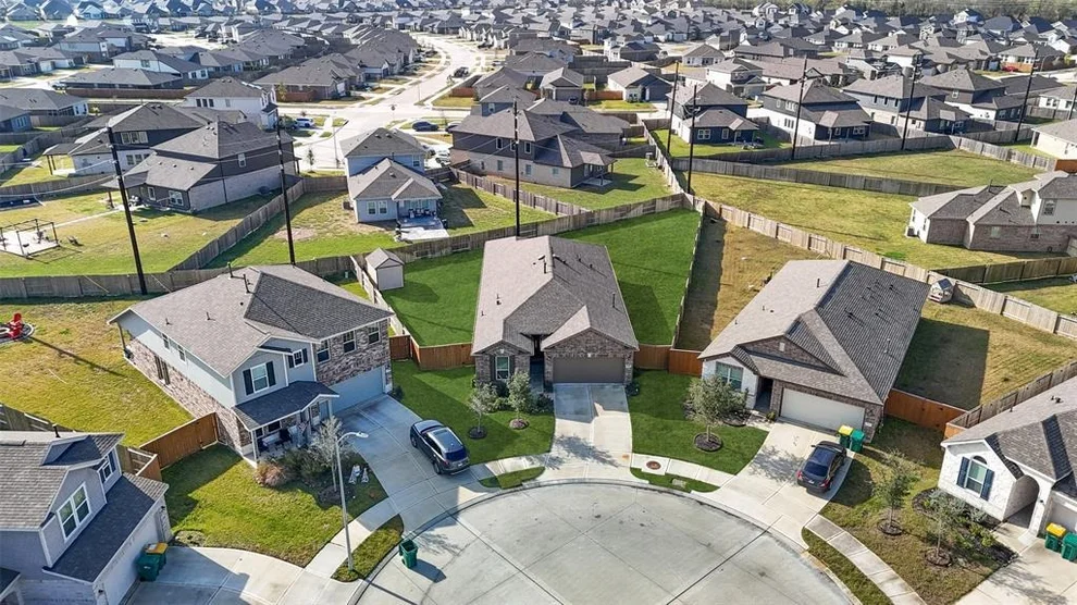 Unit for sale at 10514 Sherwin Pass Drive, Rosharon, TX 77583