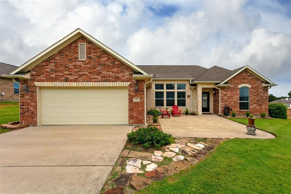 Unit for sale at 10 Camden Hills, Hilltop Lakes, TX 77871