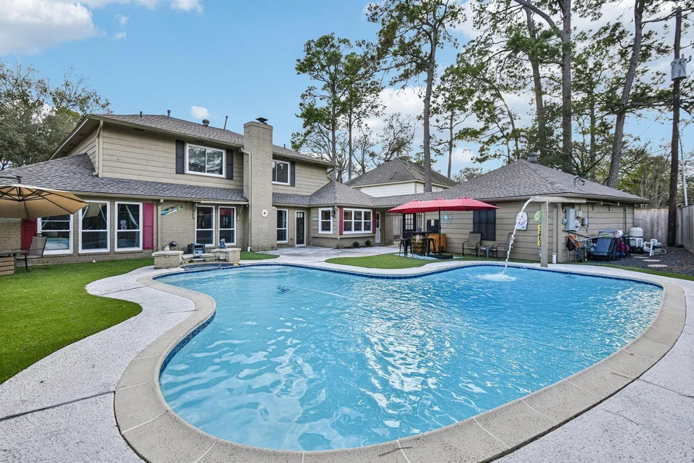 Unit for sale at 5618 Green Springs Drive, Houston, TX 77066