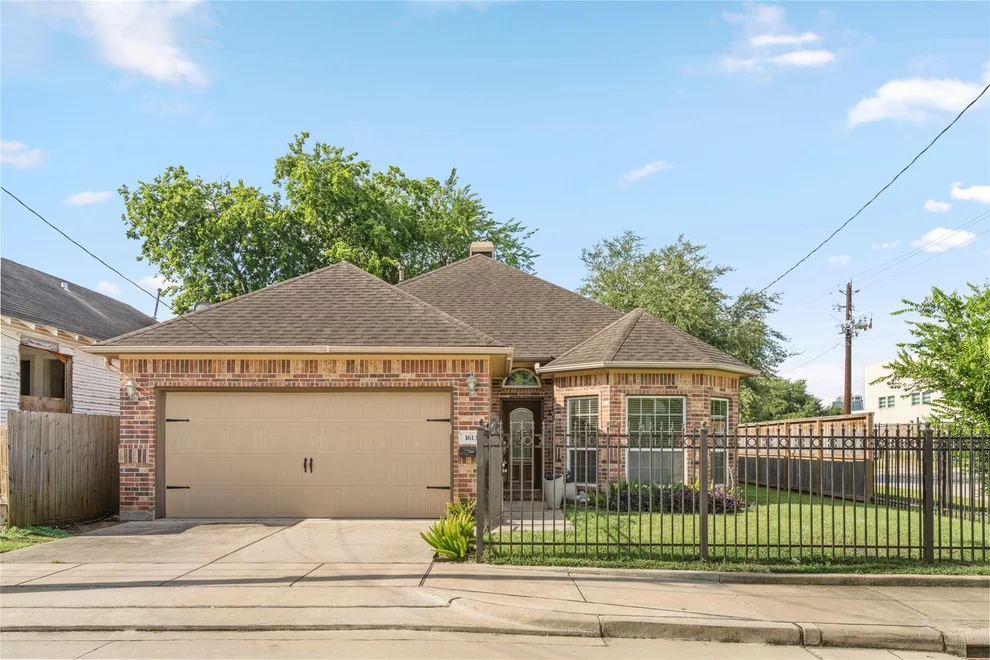 Unit for sale at 1613 Saulnier Street, Houston, TX 77019