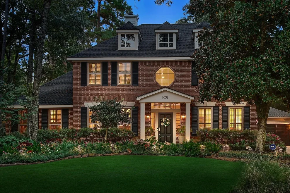 Unit for sale at 109 N Misty Morning Trace, The Woodlands, TX 77381