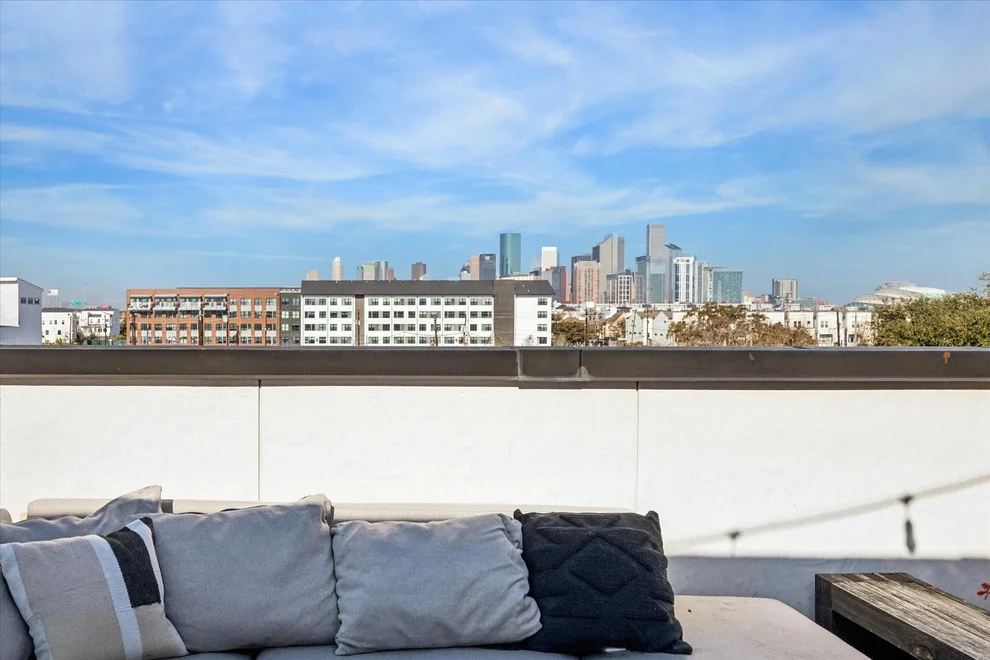 Unit for sale at 1614 Sampson Street, Houston, TX 77003