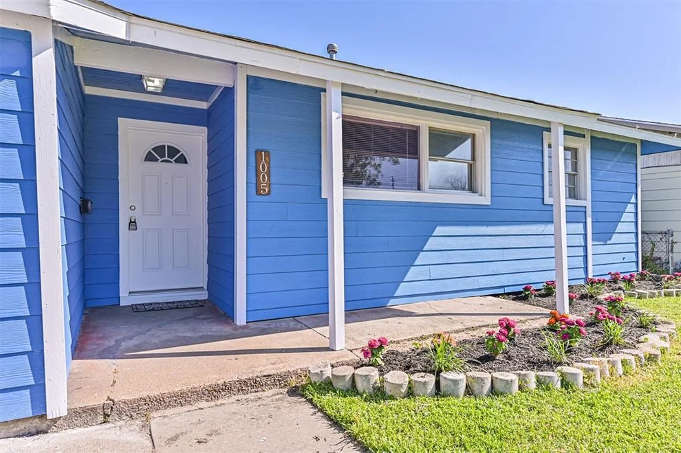 Unit for sale at 1005 Pauline Avenue, Pasadena, TX 77502
