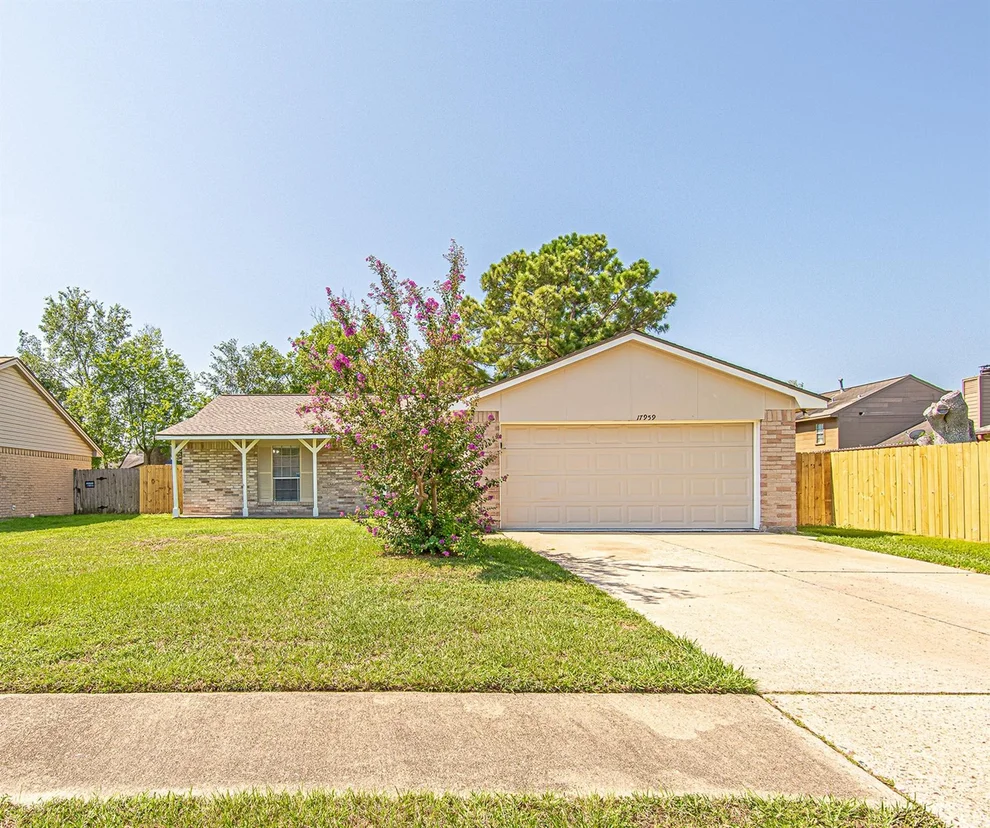Unit for sale at 17959 Valley Knoll Drive, Houston, TX 77084