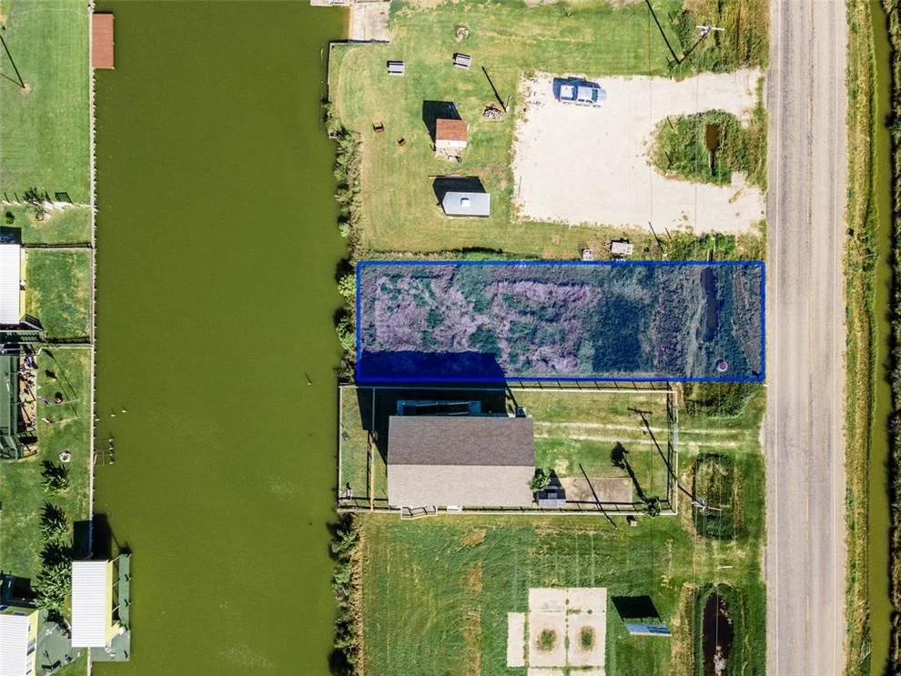 Unit for sale at 151 Fm 457, Sargent, TX 77414