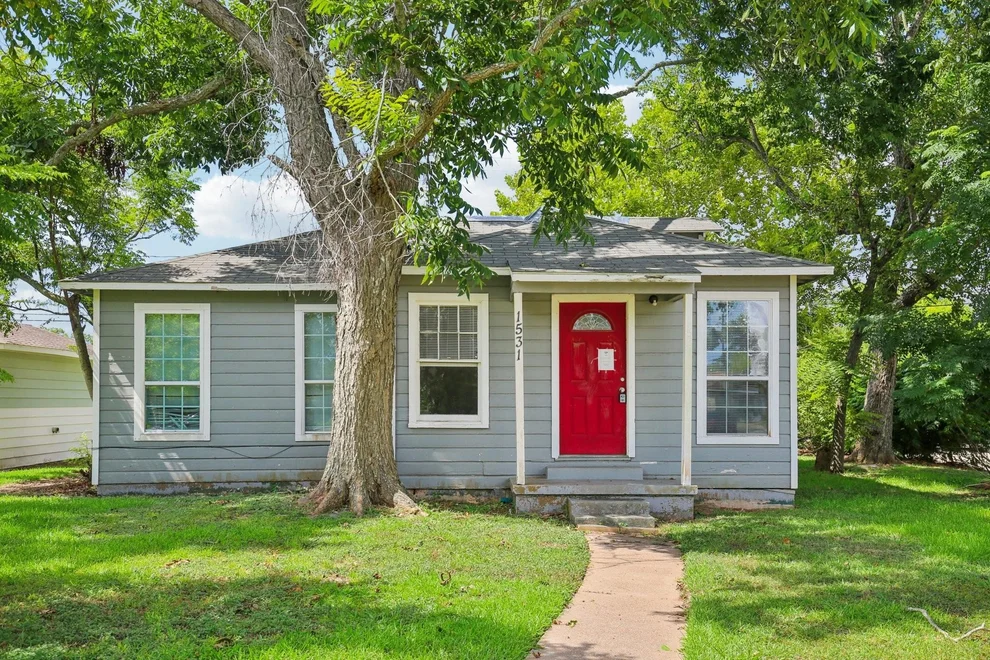 Unit for sale at 1531 W 8th Street, Freeport, TX 77541