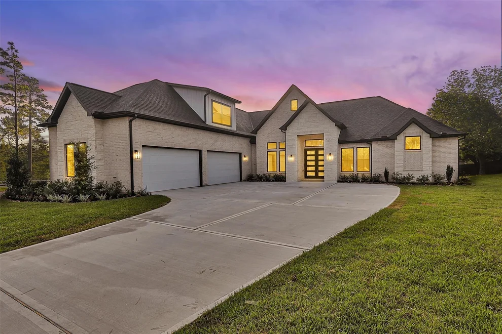 Unit for sale at 11401 E Zoe Loop, Montgomery, TX 77316