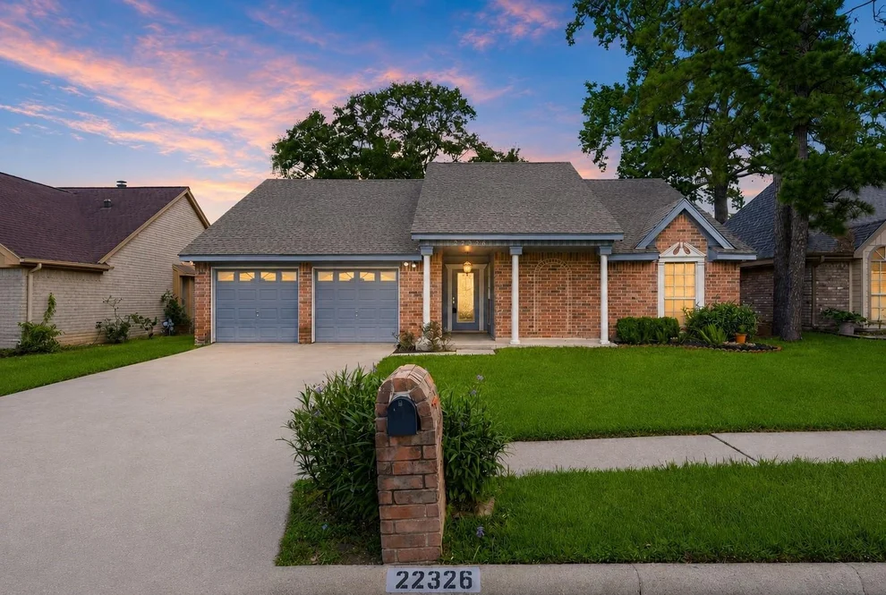 Unit for sale at 22326 Mosswillow Lane, Tomball, TX 77375