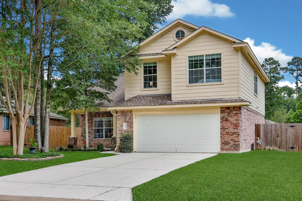 Unit for sale at 18 Orchid Grove Place, The Woodlands, TX 77385