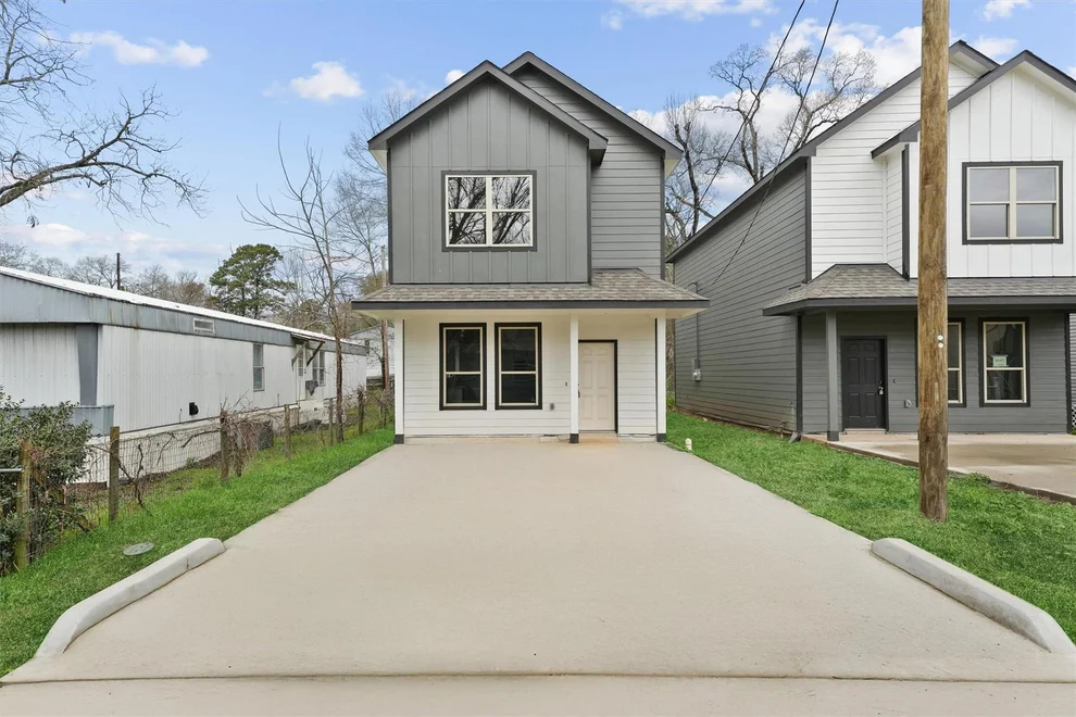 Unit for sale at 8685 Sassafras Street, Willis, TX 77318