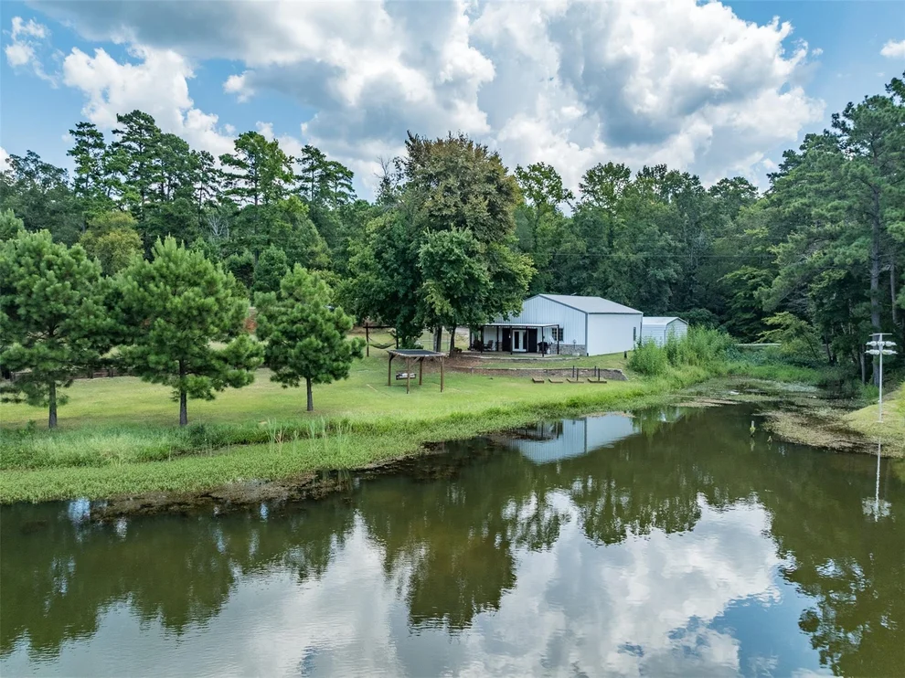 Unit for sale at 240 Private Road 5515, Palestine, TX 75801