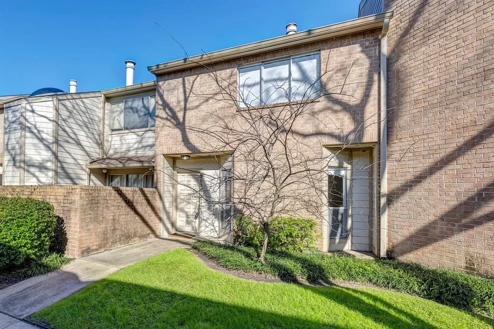 Unit for sale at 2032 Augusta Drive, Houston, TX 77057