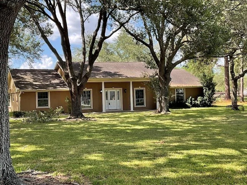 Unit for sale at 2323 Stevenson Road, Pearland, TX 77581