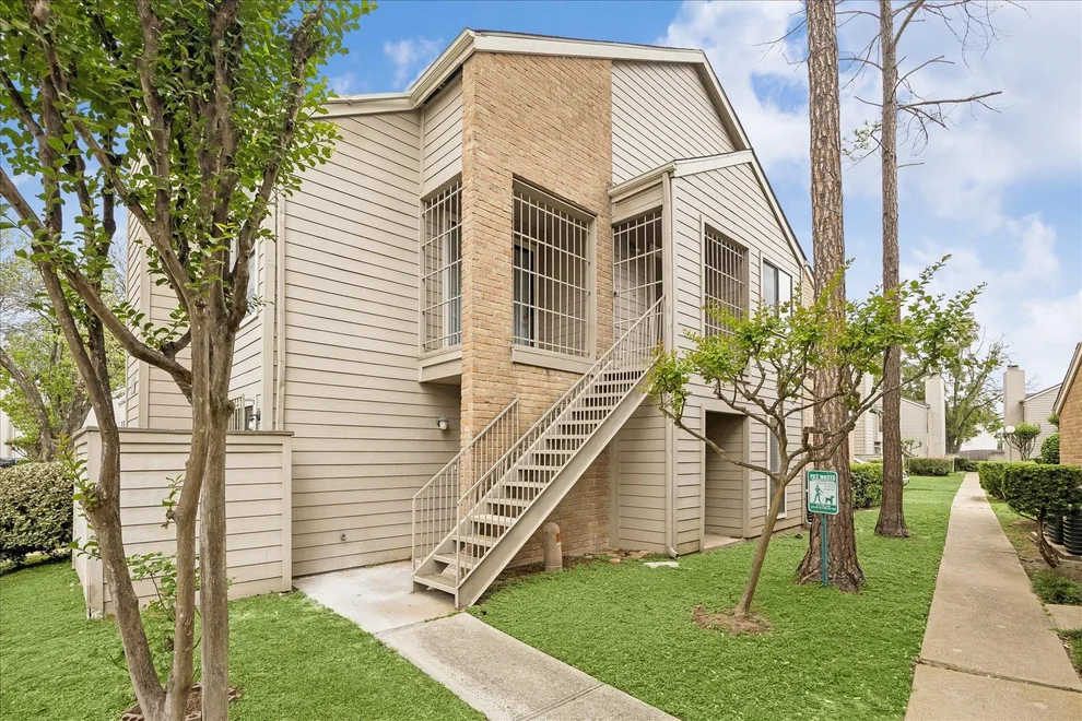 Unit for sale at 6701 Sands Point Drive, Houston, TX 77074