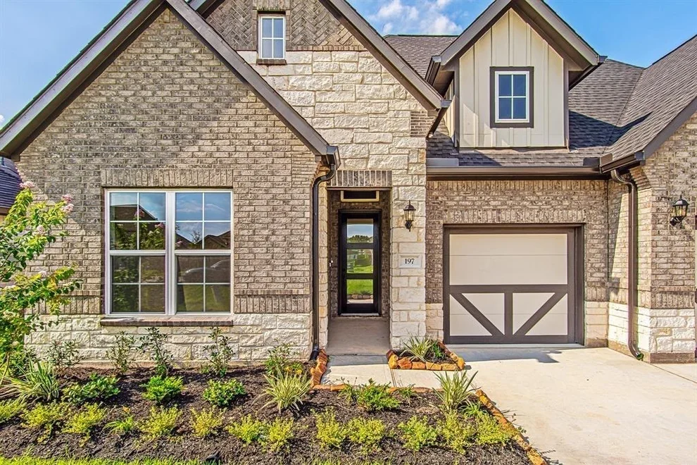 Unit for sale at 197 Peninsula Point Drive, Montgomery, TX 77356