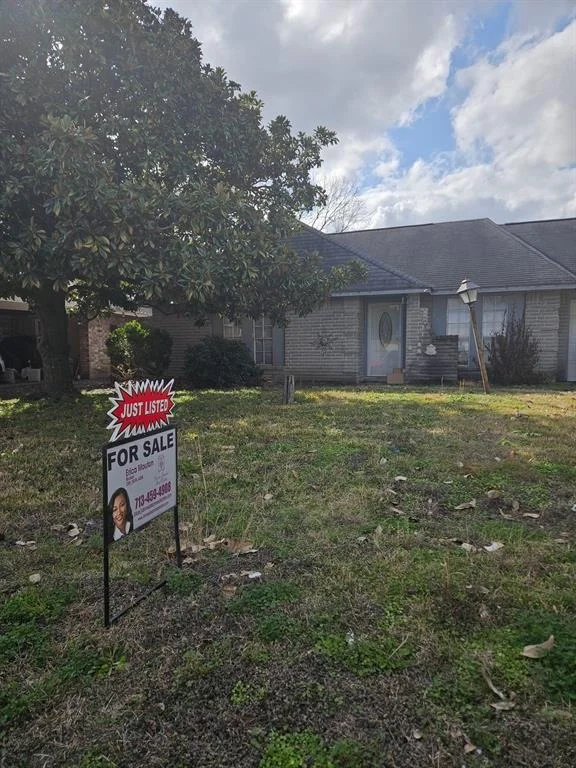 Unit for sale at 5439 Yorkdale Drive, Houston, TX 77091