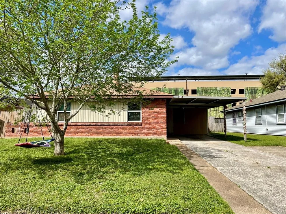 Unit for sale at 1410 Byron Avenue, Deer Park, TX 77536