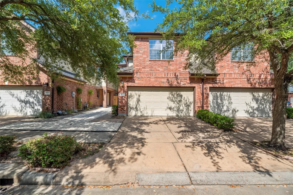 Unit for sale at 5227 Brinkman Court, Houston, TX 77091