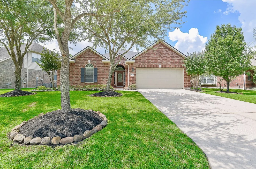 Unit for sale at 20746 Oakhurst Creek Drive, Porter, TX 77365