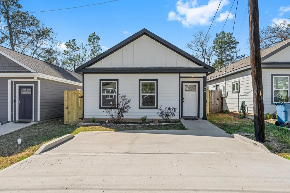 Unit for sale at 846 Omeara, Montgomery, TX 77316