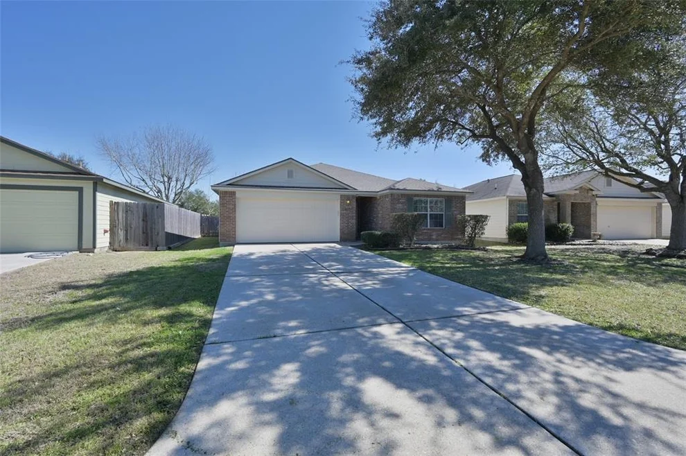 Unit for sale at 28914 Trinity River Drive, Spring, TX 77386