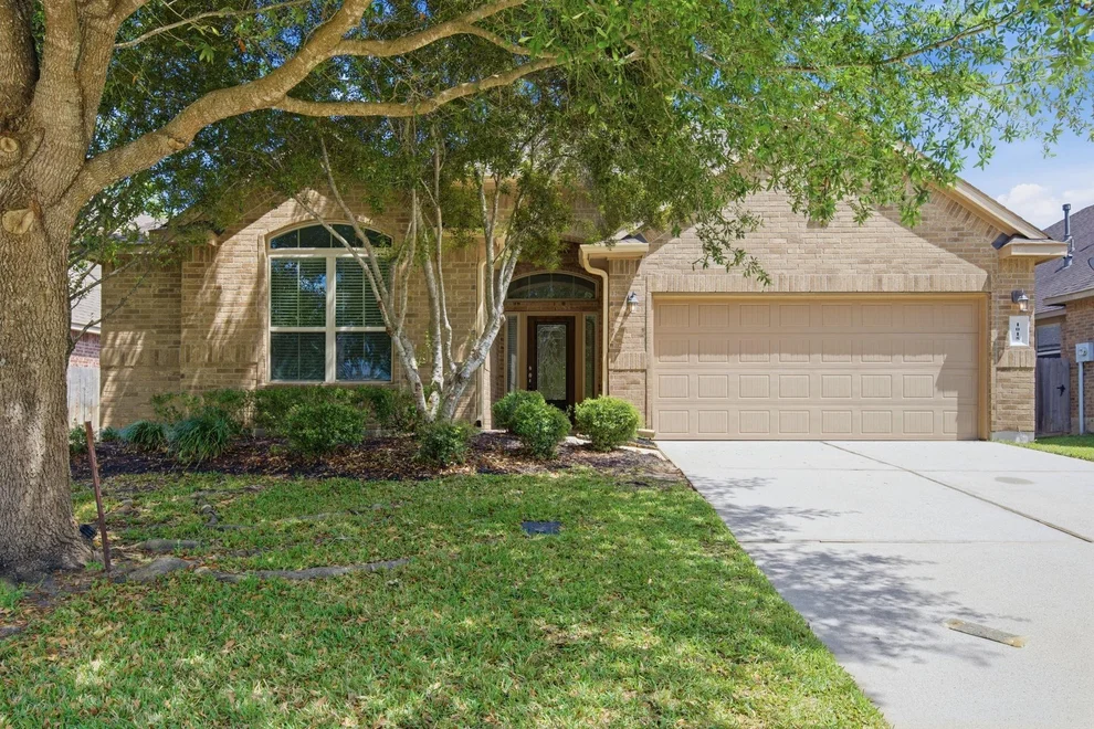 Unit for sale at 1015 Cedar Lake Court, Conroe, TX 77384