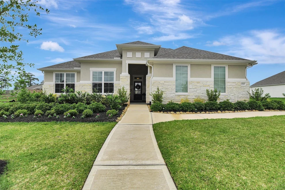 Unit for sale at 16548 Gaines Glen Lane, Montgomery, TX 77316