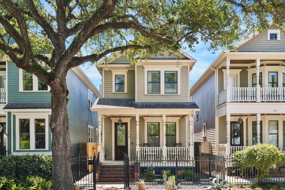Unit for sale at 638 W 17th Street, Houston, TX 77008